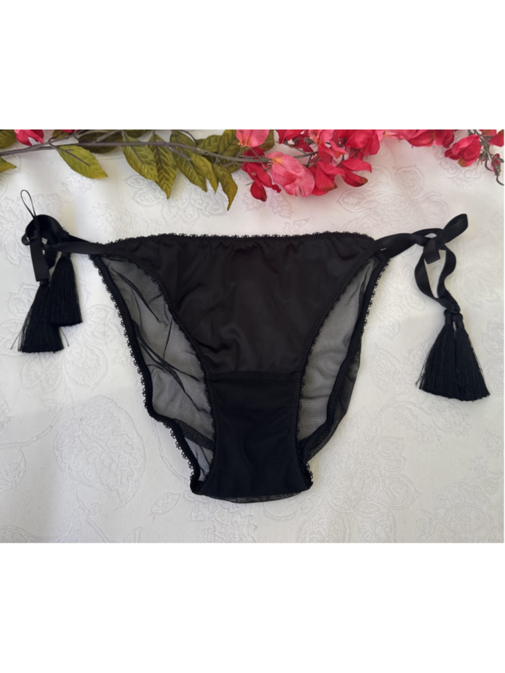 VICTORIA'S SECRET S SILKY BLACK VERY SEXY TASSEL STRING SIDES BIKINI PANTIES NWT